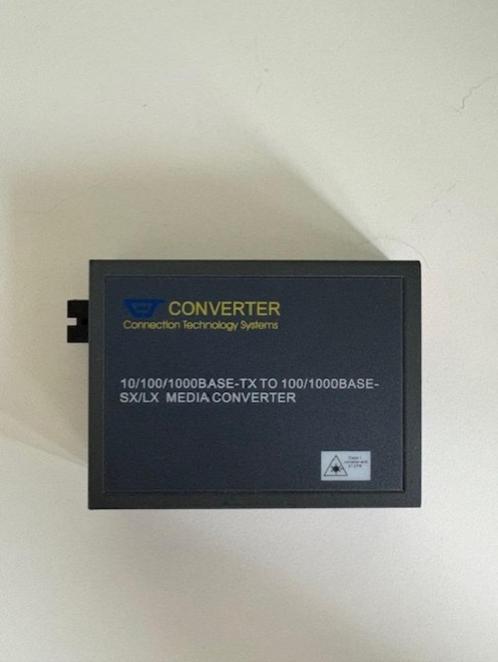 Universele glasvezel mediaconverter, Computers en Software, Routers en Modems, Gebruikt, Ophalen of Verzenden