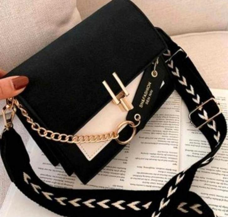Tas. Damestas; Nieuwe, Zwart en Wit Schoudertas, Sieraden, Tassen en Uiterlijk, Tassen | Schoudertassen, Nieuw, Leer, Ophalen of Verzenden
