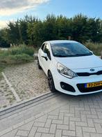 Kia Rio 1.2 I 5DRS 2012 Wit, Auto's, Kia, 450 kg, Wit, Origineel Nederlands, Handgeschakeld
