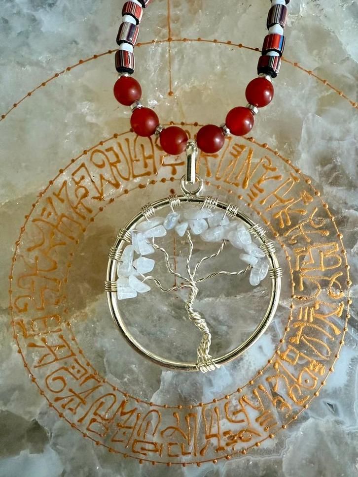 Levensboom hanger met bergkristal en carneool, Sieraden, Tassen en Uiterlijk, Edelstenen, Nieuw, Ophalen of Verzenden