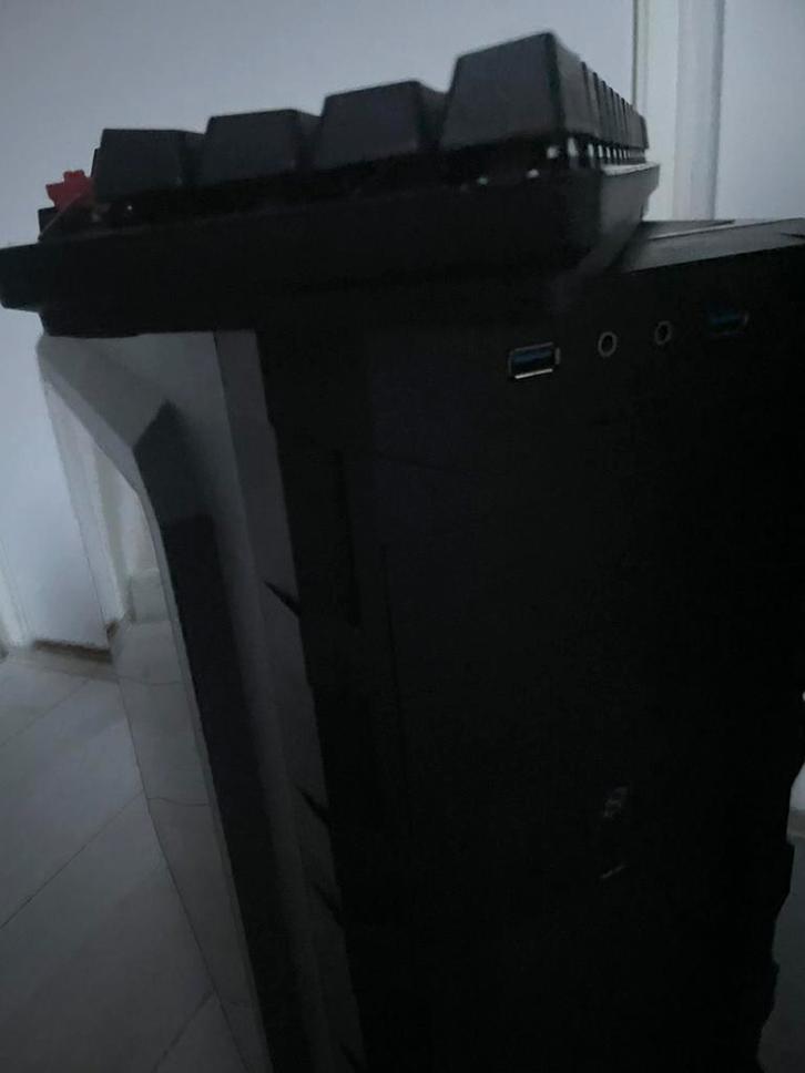 gaming computer. 250€, Computers en Software, Desktop Pc's, Zo goed als nieuw, HDD, Gaming, Ophalen of Verzenden