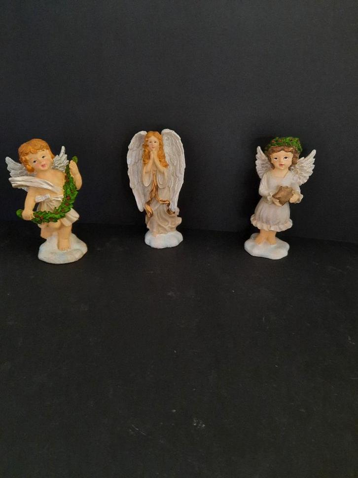 Kerst engel met lauwerkrans kunststof en engel, Diversen, Kerst, Nieuw, Ophalen of Verzenden