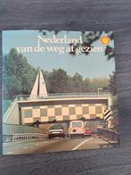 Nederland van de weg af gezien - Shell, Boeken, Ophalen of Verzenden, Gelezen, Algemeen, Shell
