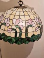 Mooie groen/pastelkleurige tiffany hanglamp., Antiek en Kunst, Antiek | Lampen, Ophalen of Verzenden