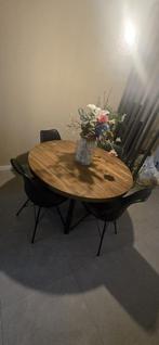 Eettafel met 4 gratis gebruikte stoelen, Gebruikt, Rond, 200 cm of meer, Vier personen