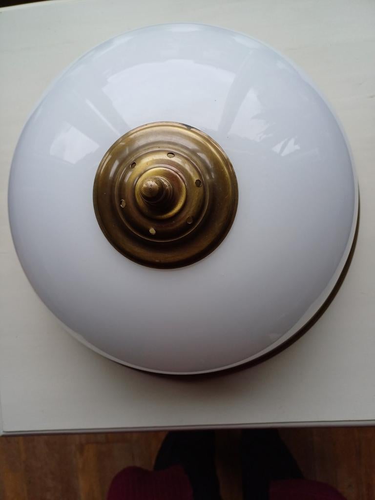 Plafondlamp met Bronskleurige rand met melkwit glas, Ophalen of Verzenden