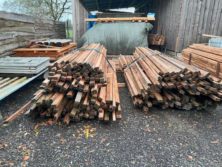 Mooie partij vuren balkjes, Tuin en Terras, Palen, Balken en Planken, Zo goed als nieuw, Balken, 250 cm of meer, Ophalen of Verzenden