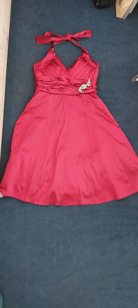 Elegante galajurk maat 38, Kleding | Dames, Jurken, Zo goed als nieuw, Maat 38/40 (M), Rood, Boven de knie, Ophalen of Verzenden