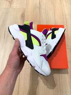 Nike Air Huarache Run (EU 44), Ophalen of Verzenden, Wit, Zo goed als nieuw, Sneakers of Gympen