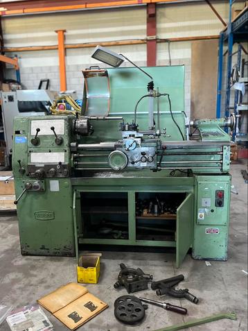 Draaibank Weiler LZ330 beschikbaar voor biedingen