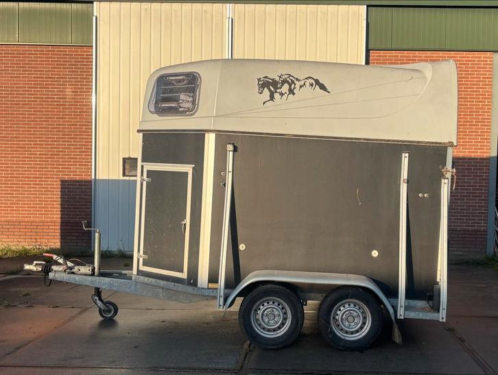 2-Paards Trailer met Zadelkamer, Auto diversen, Aanhangers en Bagagewagens, Zo goed als nieuw, Ophalen of Verzenden