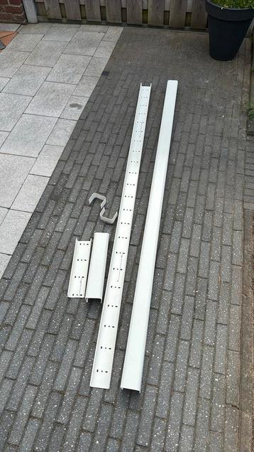 Airco leiding goot wit beschikbaar voor biedingen