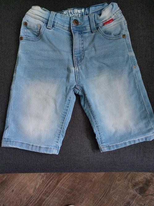 Leuke spijker korte broek maat 128, Kinderen en Baby's, Kinderkleding | Maat 128, Zo goed als nieuw, Jongen of Meisje, Broek, Ophalen of Verzenden