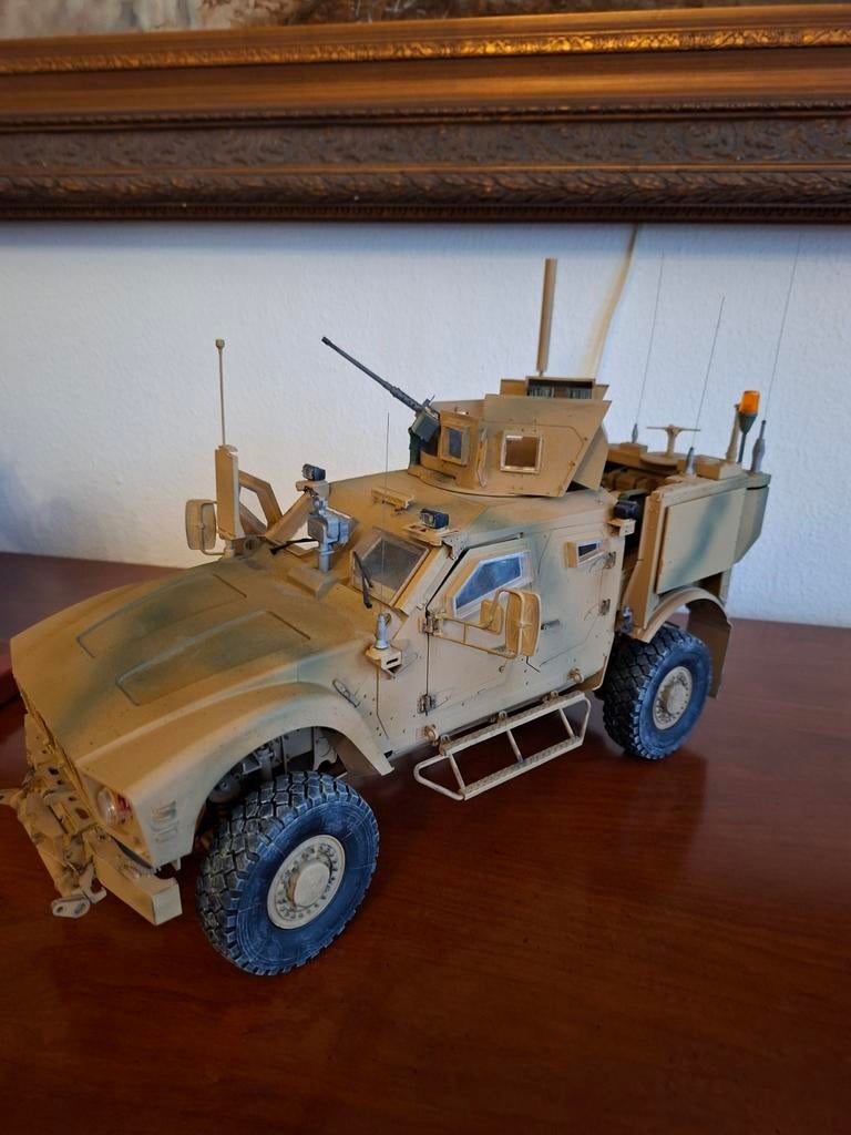 1/16  US  M-ATV MRAP  Trumpeter, Ophalen, Zo goed als nieuw, Groter dan 1:32