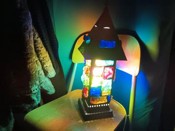 Lamp met Glasbrocken beschikbaar voor biedingen