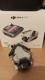 DJI Mini 4 Pro Met Smart Controller, Extra,s Nieuwstaat 675€, Ophalen of Verzenden, Zo goed als nieuw