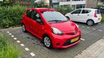 Toyota Aygo 1.0 uit 2012 - Recent onderhoud + APK, Voorwielaandrijving, Stof, Zwart, 4 stoelen