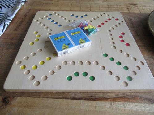 Groot houten keezbord keezspel keezen spel 40 x 40 cm. 4 + 6, Hobby en Vrije tijd, Gezelschapsspellen | Bordspellen, Zo goed als nieuw