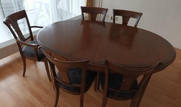 Kersen antiek houten uitschuifbare tafel met 5 stoelen beschikbaar voor biedingen
