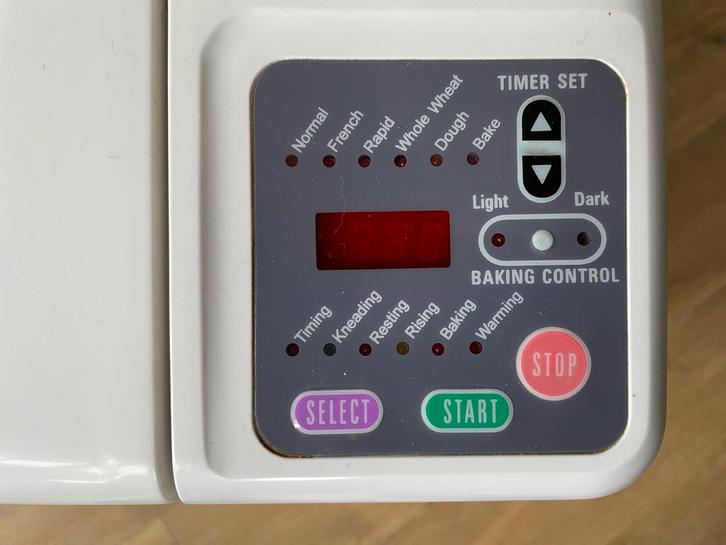 Inventum Broodbakmachine - Model BMO08, Witgoed en Apparatuur, Broodbakmachines, Gebruikt, Met timer, 400 tot 800 gram deeg, Kijkvenster