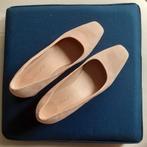 Unisa pump huidkleur maat 39, Kleding | Dames, Schoenen, Ophalen, Zo goed als nieuw