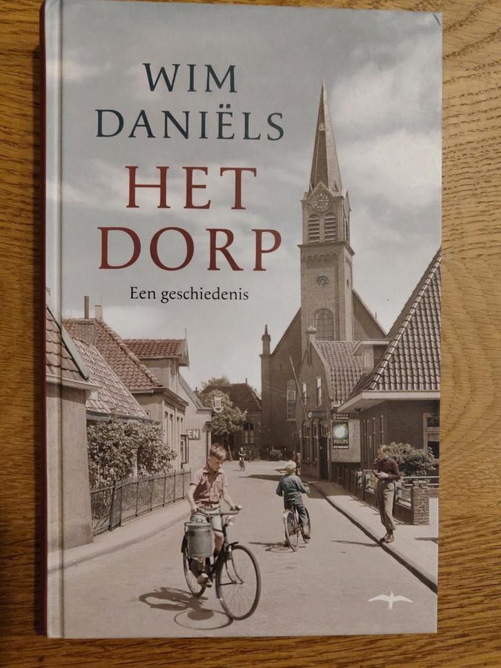 Wim Daniëls - Het dorp, Boeken, Overige Boeken, Zo goed als nieuw, Ophalen of Verzenden