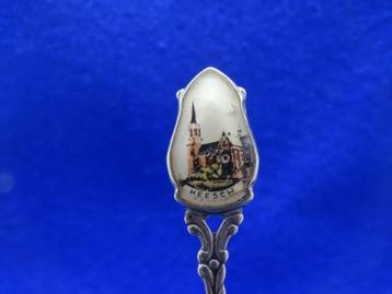 Lepeltje: Heesch (Oss) RK kerk kleur  beschikbaar voor biedingen