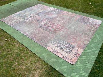 Groot vloerkleed in zachte tinten kleuren 200 x 285 cm beschikbaar voor biedingen