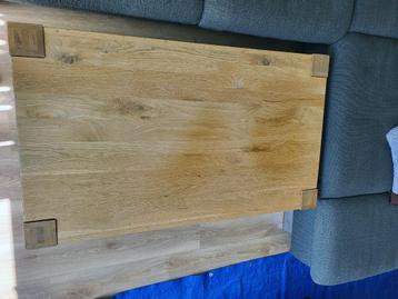 massief eiken salon tafel beschikbaar voor biedingen