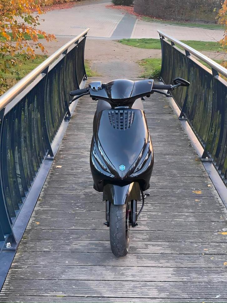 Zip 2t 2002, Fietsen en Brommers, Scooters | Piaggio, Gebruikt, Zip, Maximaal 45 km/u, Benzine, Ophalen
