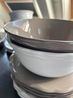 Servies xenos wit en taupe, Ophalen, Gebruikt, Bord(en), Overige stijlen