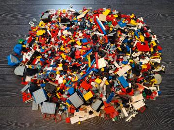 Lego Partij oude onderdelen, ruim 7 kilo. Jaren 80 beschikbaar voor biedingen