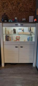 Vitrinekast Lynn van leen bakker, Huis en Inrichting, Kasten | Buffetkasten, Ophalen, Gebruikt, 25 tot 50 cm