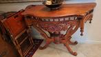 Antieke side-table, houtsnijwerk, br 109,5 cm. H 75, Ophalen