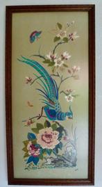 Vintage handgeborduurd wandtapijt met kraanvogel., Verzenden