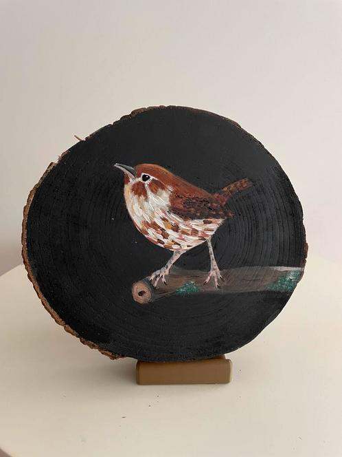 Winterkoninkje op boomschijf, Huis en Inrichting, Woonaccessoires | Schilderijen, Tekeningen en Foto's, Nieuw, Schilderij, Minder dan 50 cm