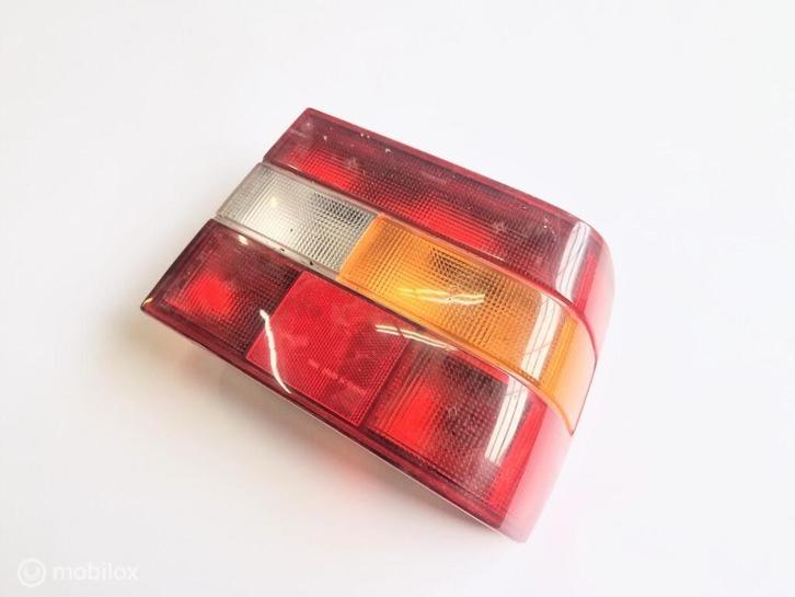 Achterlicht rechtsbuiten Volvo 850 4D sedan 6808839 -94, Auto-onderdelen, Verlichting, Volvo, Gebruikt, Ophalen of Verzenden
