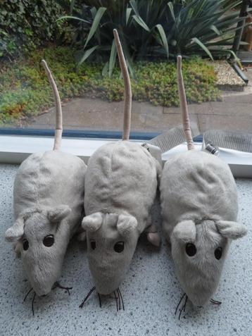 3 x Dikke Rat van IKEA Gosig Ratta grijs velours beschikbaar voor biedingen
