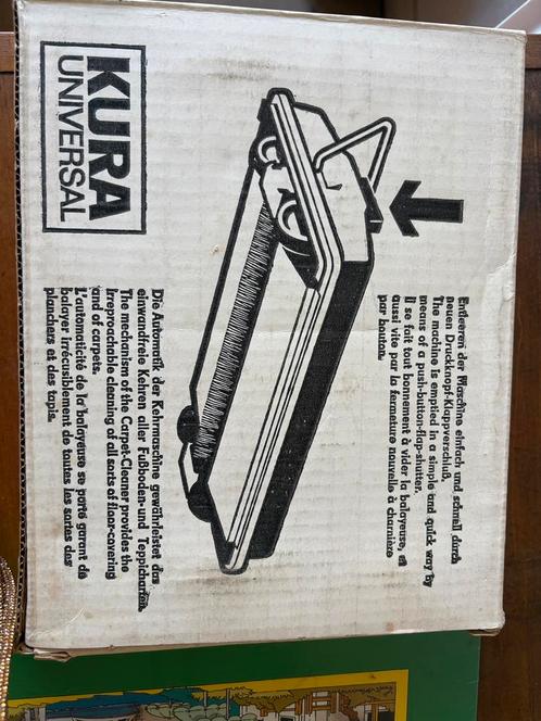 Vintage KURA Universal vloerreiniger – Nieuw in doos!, Verzamelen, Overige Verzamelen, Nieuw, Ophalen of Verzenden