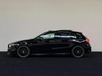 Mercedes-Benz A-klasse 200 AMG Blackpack Pano Multibeam Sfee, Auto's, Mercedes-Benz, Gebruikt, Zwart, 4 cilinders, Met garantie (alle)