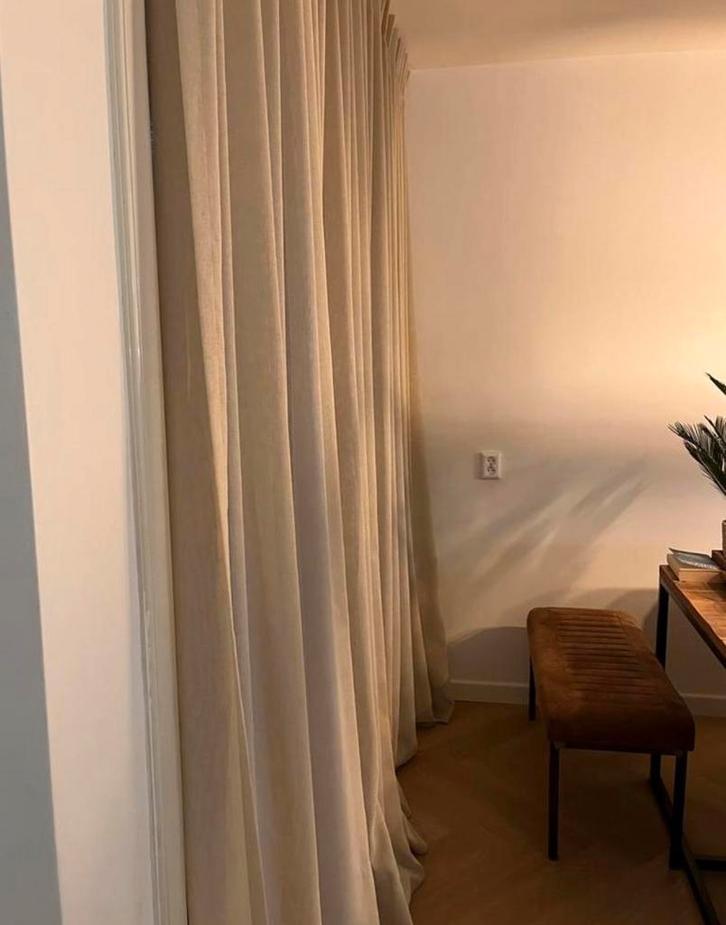 Linnen gordijn 1 stuk zgan, Huis en Inrichting, Stoffering | Gordijnen en Lamellen, Zo goed als nieuw, 200 cm of meer, Ophalen