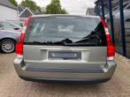 Volvo V70 2.4 Kinetic 170PK Youngtimer 93.000KM!, Gebruikt, Zwart, Leder en Stof, 170 pk