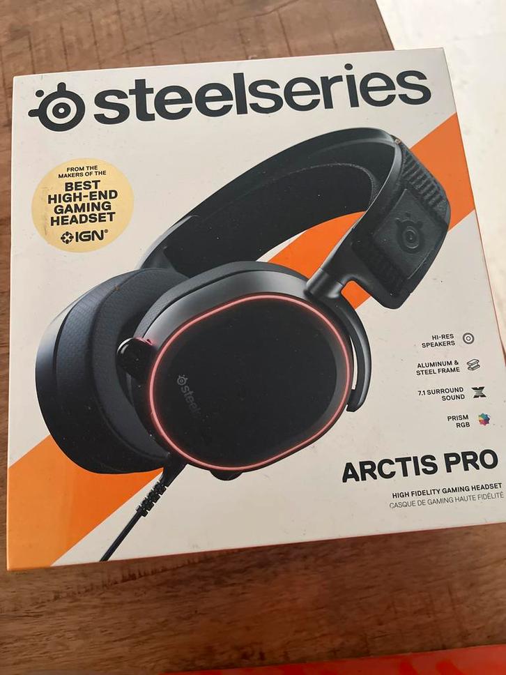 Steelseries Arctis Pro Gaming Headset - Nieuwstaat!, Computers en Software, Headsets, Zo goed als nieuw, Over-ear, Bedraad, Gaming headset