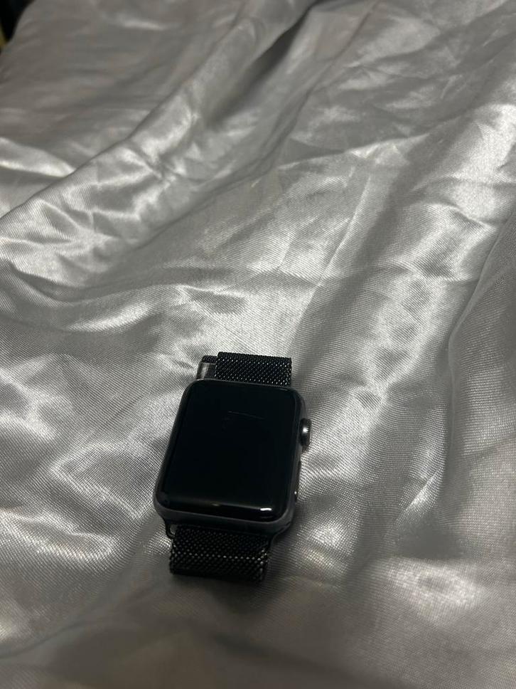 Apple Watch Series 3 42mm - Goed Onderhouden!, Sieraden, Tassen en Uiterlijk, Smartwatches, Gebruikt, iOS, Zwart, Afstand, Waterdicht