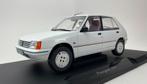 Jsn MCG 1:18 Peugeot 205 1984 wit
