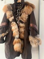 Bruine half lange jas, maat 38, met bont en leren details, Kleding | Dames, Jassen | Winter, Ophalen of Verzenden, Zo goed als nieuw