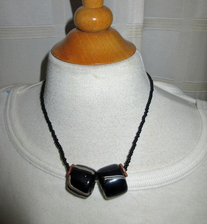 ketting 25  zwarte kralenketting retro vintage jaren 70, Sieraden, Tassen en Uiterlijk, Kettingen, Zo goed als nieuw, Overige materialen