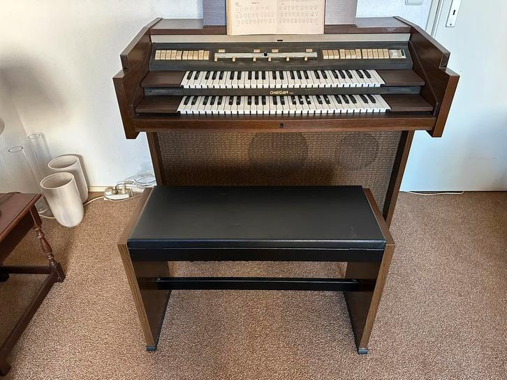 Orgel Omegan 7100 Zwolle met zeer stevige orgelbank, Muziek en Instrumenten, Orgels, Gebruikt, Orgel, 2 klavieren, Ophalen