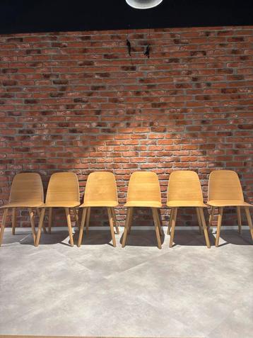 6 Nieuwe Muuto Nerd Stoelen Eikenhout beschikbaar voor biedingen