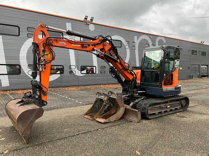 2012 Doosan DX80R 2PC Boom Midigraafmachine Met Topcon X53i, Zakelijke goederen, Machines en Bouw | Kranen en Graafmachines, Graafmachine